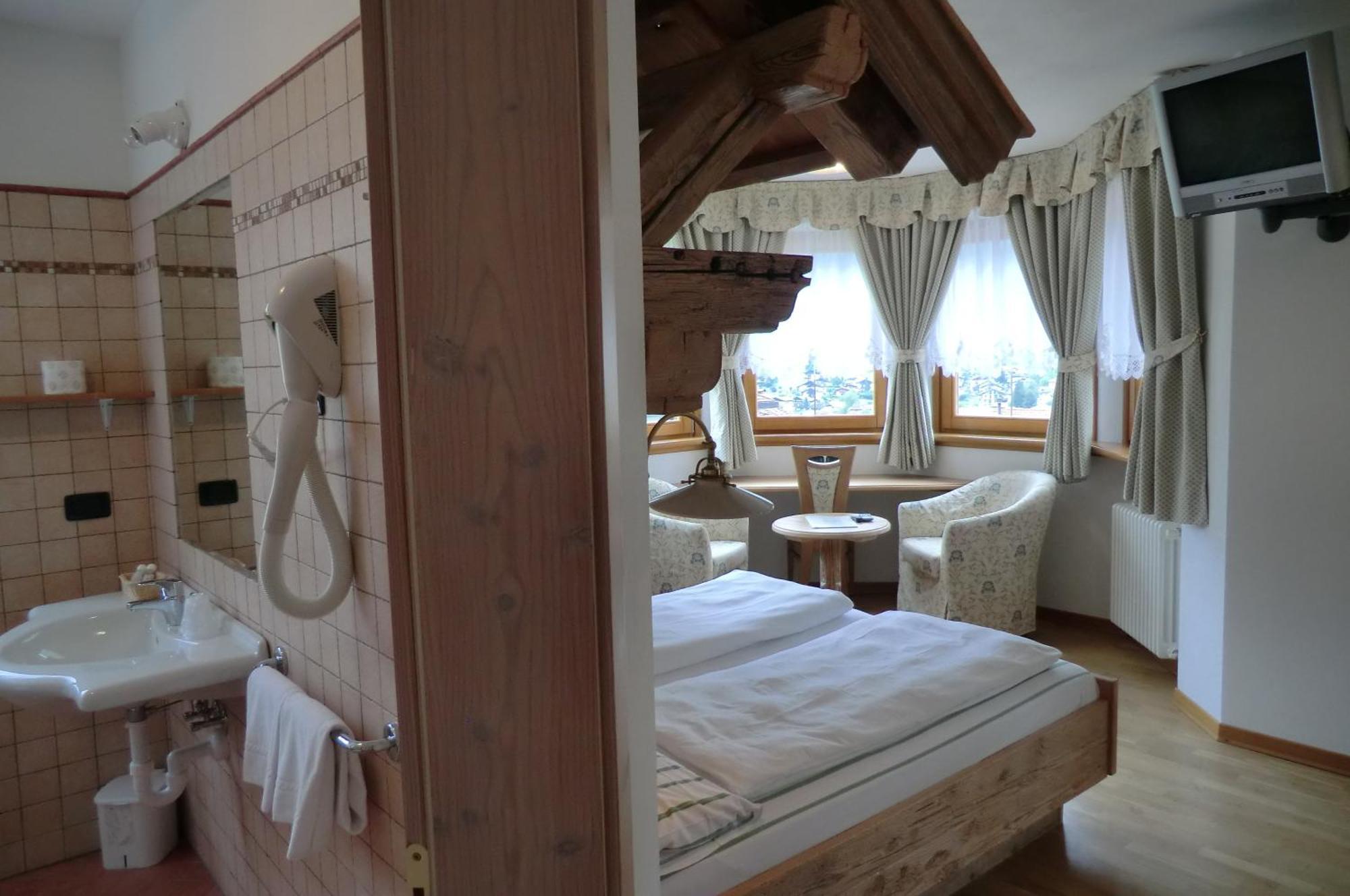 Garni Costa Hotel 3*