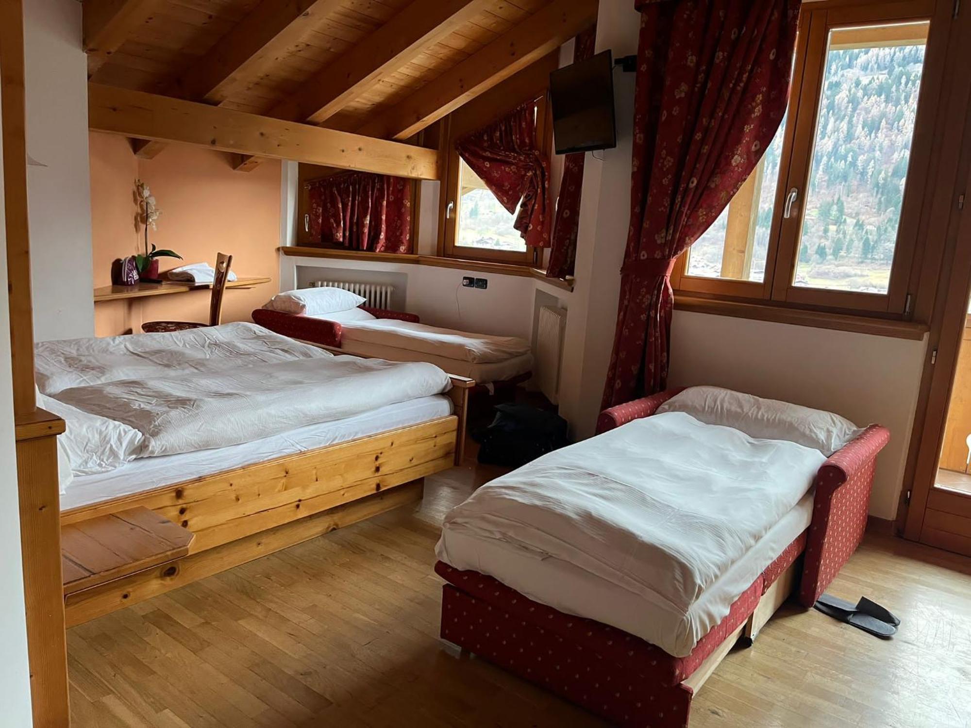 Hotel Garnì Costa 3*